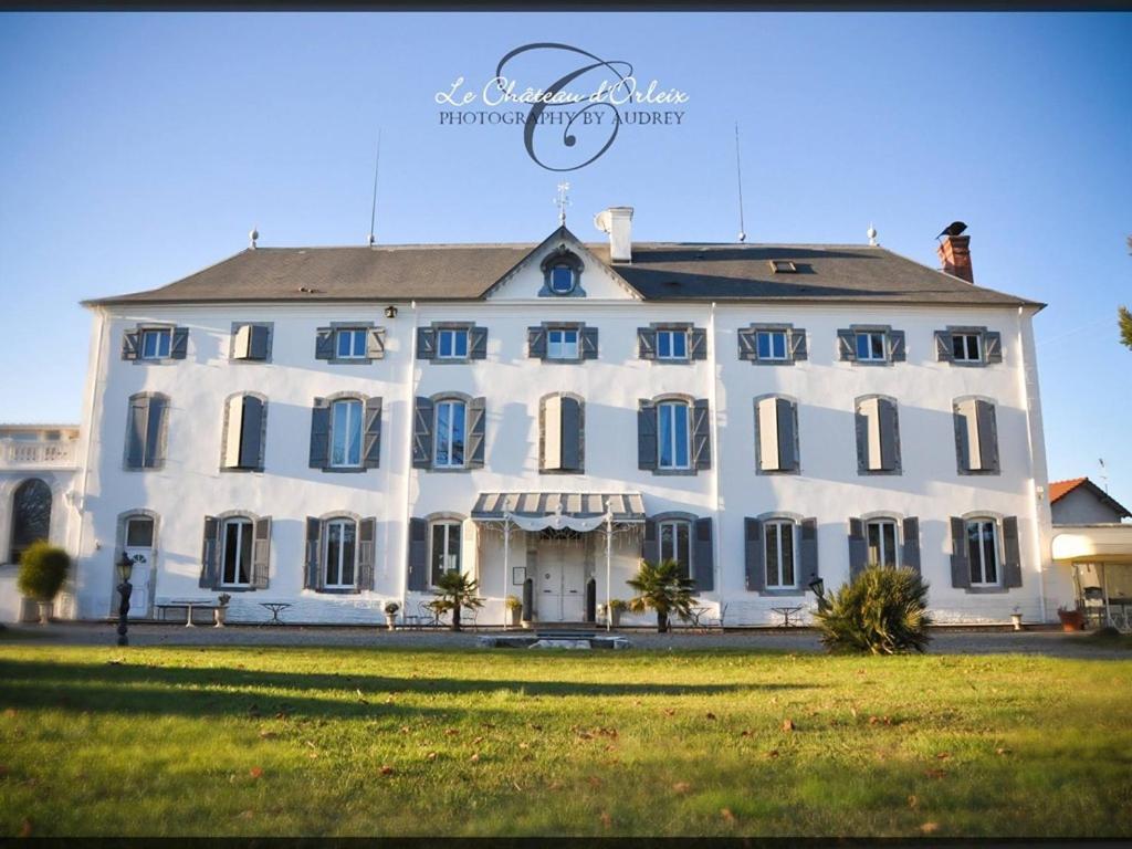 Le Chateau D'Orleix Exterior foto